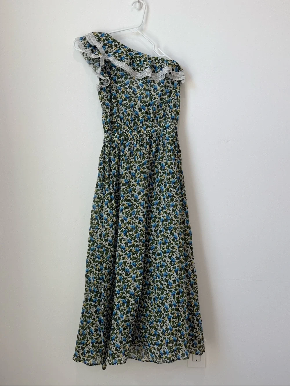 NWT Farm Rio Macaw  Floral One-Shoulder Dress size Small